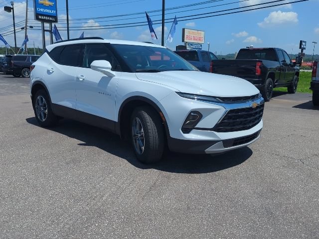 Used 2024 Chevrolet Blazer LT w/ Convenience Package FWD image 5
