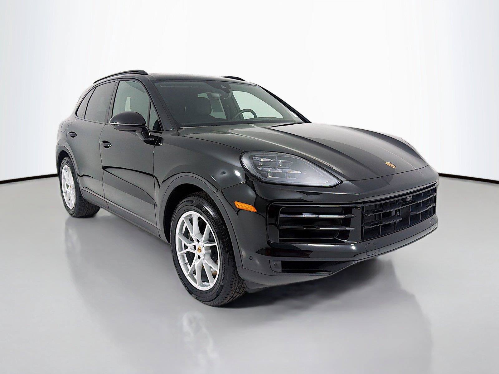 Certified 2025 Porsche Cayenne AWD/4WD image 29