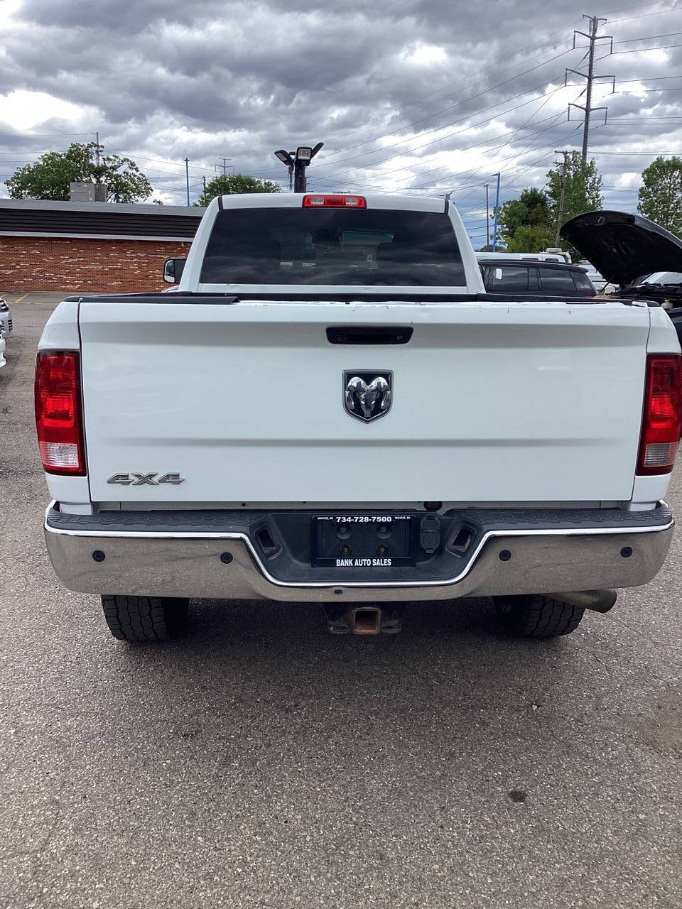 Used 2017 RAM 2500 Tradesman w/ Chrome Appearance Group AWD/4WD image 3
