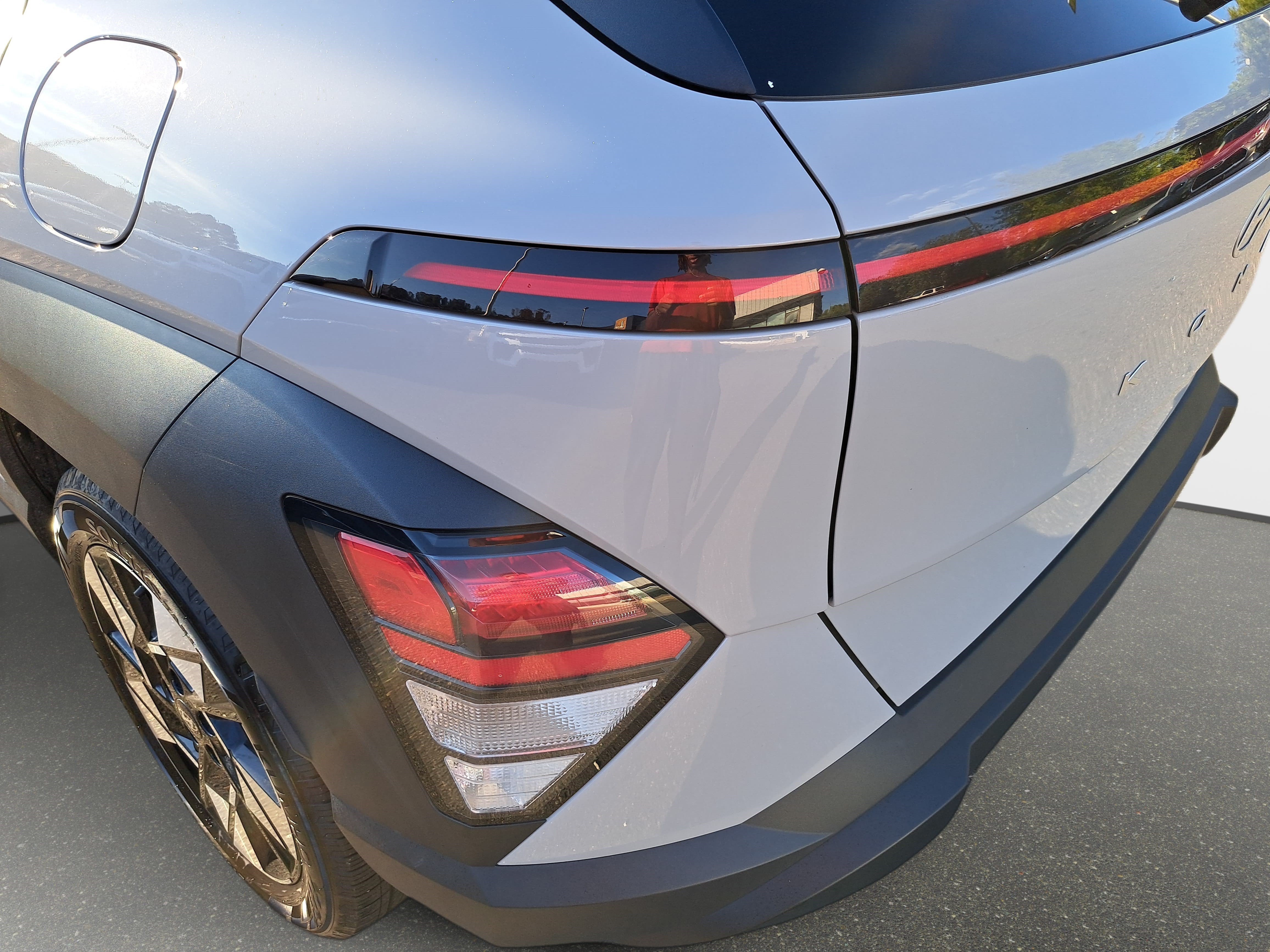 Used 2025 Hyundai Kona SEL FWD image 31