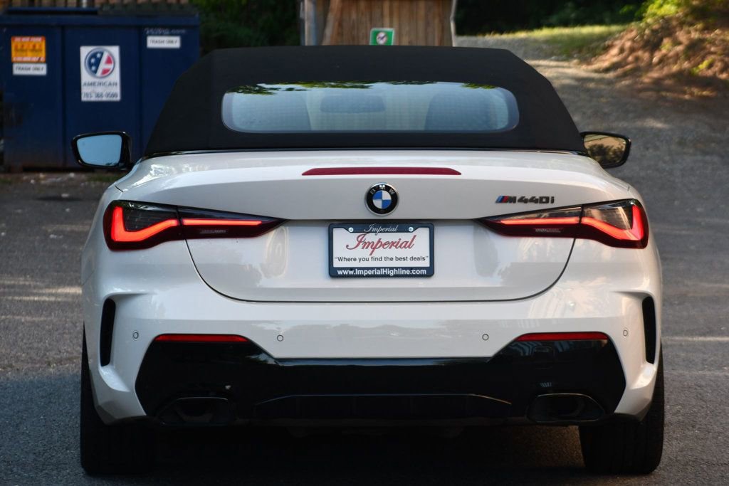 Used 2022 BMW M440i Convertible image 12