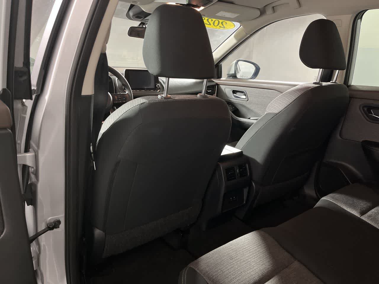 Used 2023 Nissan Rogue SV AWD/4WD image 24
