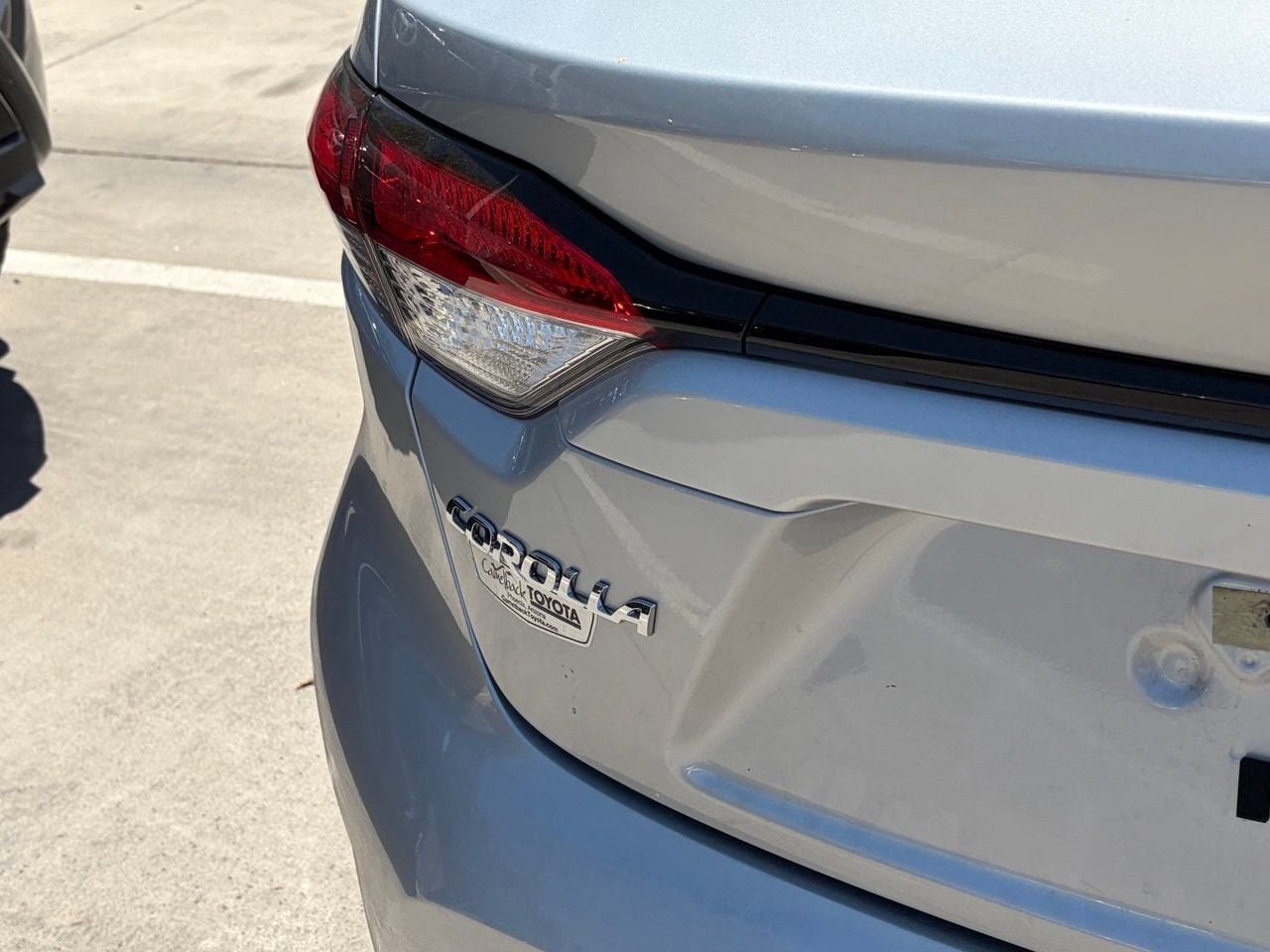 Used 2026 Toyota Corolla LE FWD image 5