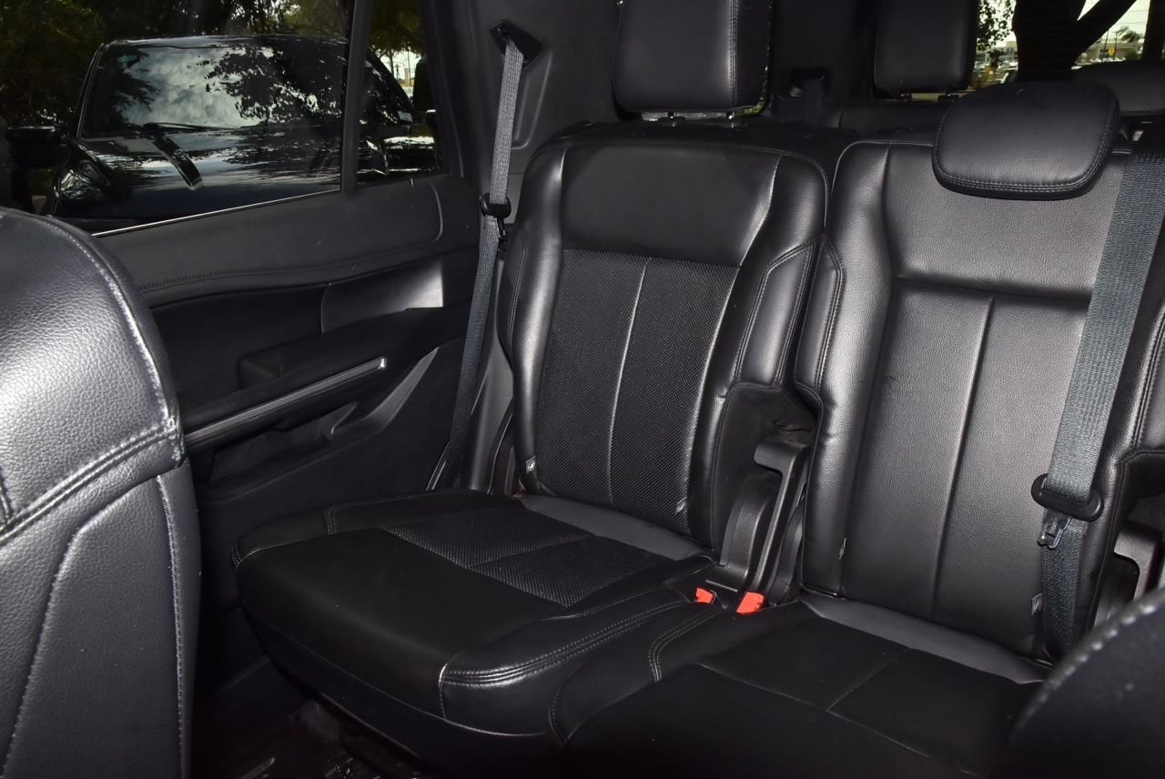 Used 2019 Ford Expedition XLT w/ Equipment Group 202A RWD image 20