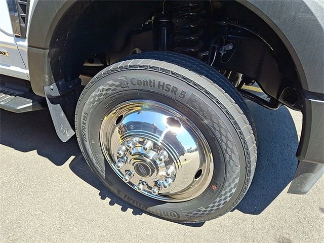 New 2025 Ford F550 4x4 Crew Cab Super Duty image 4