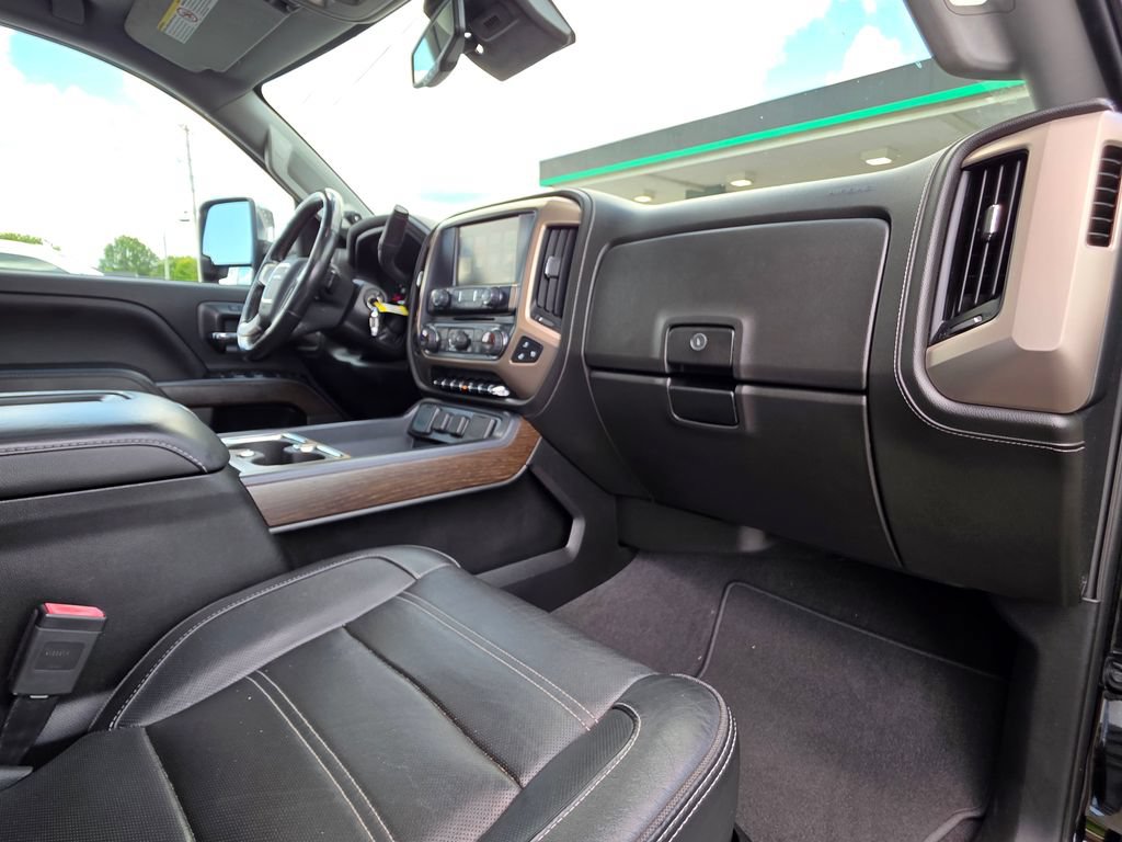 Used 2019 GMC Sierra 3500 Denali w/ Duramax Plus Package AWD/4WD image 36