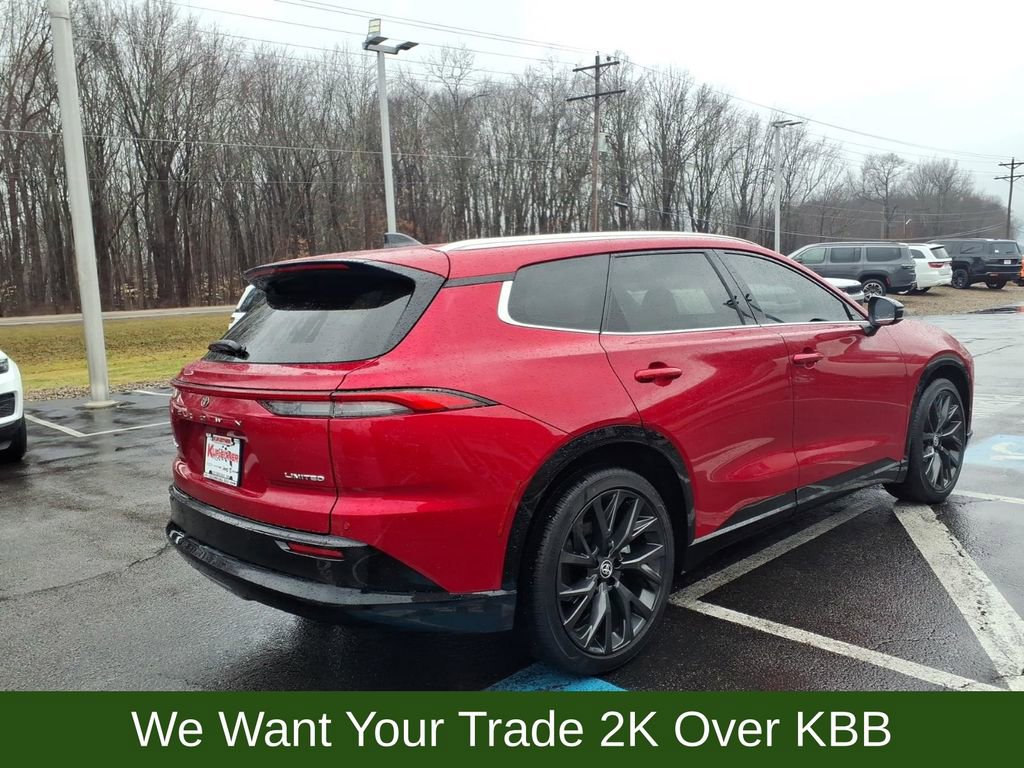 Used 2025 Toyota Crown Signia w/ Advanced Technology Package AWD/4WD image 6