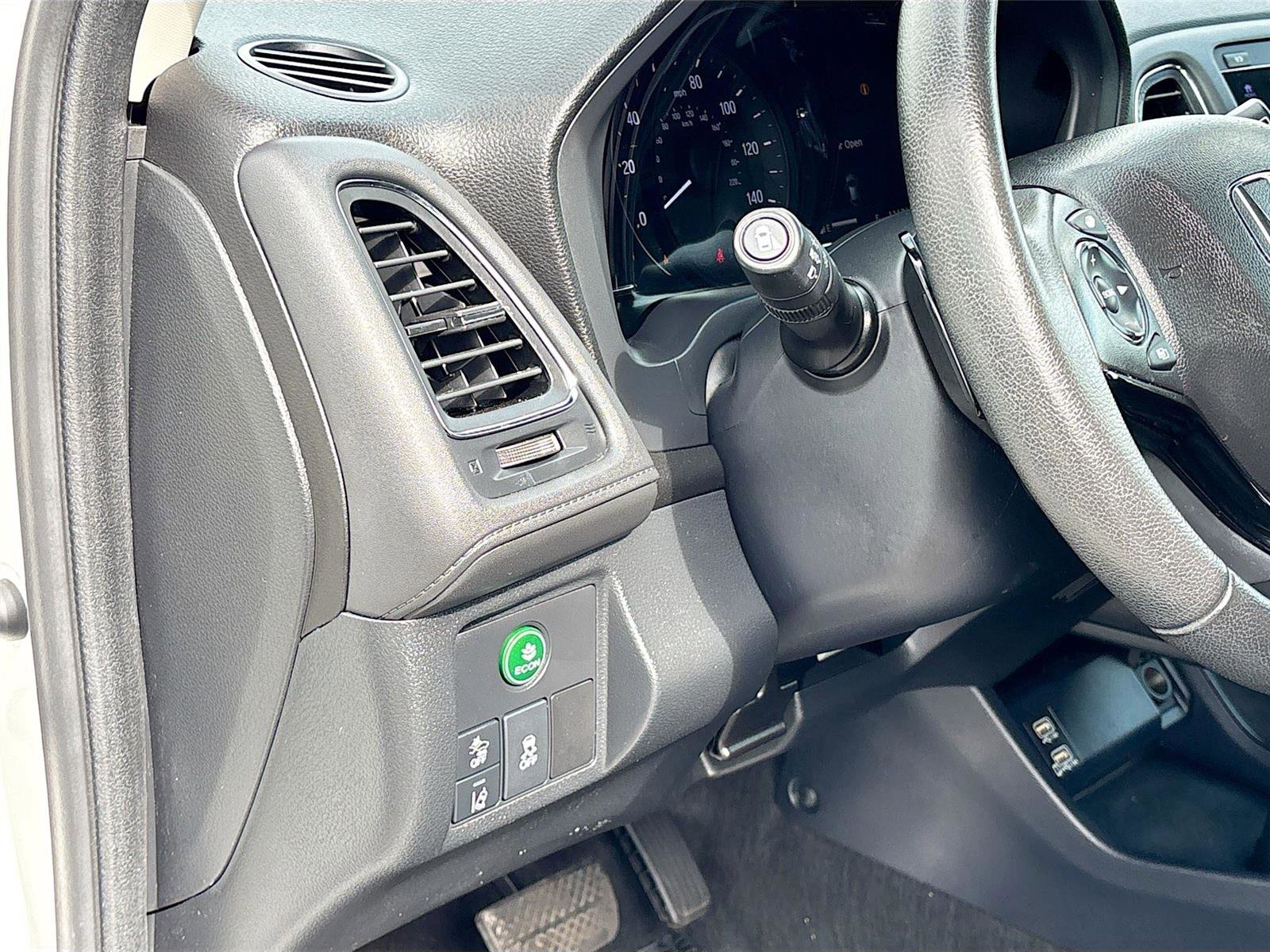 Used 2022 Honda HR-V EX-L image 10