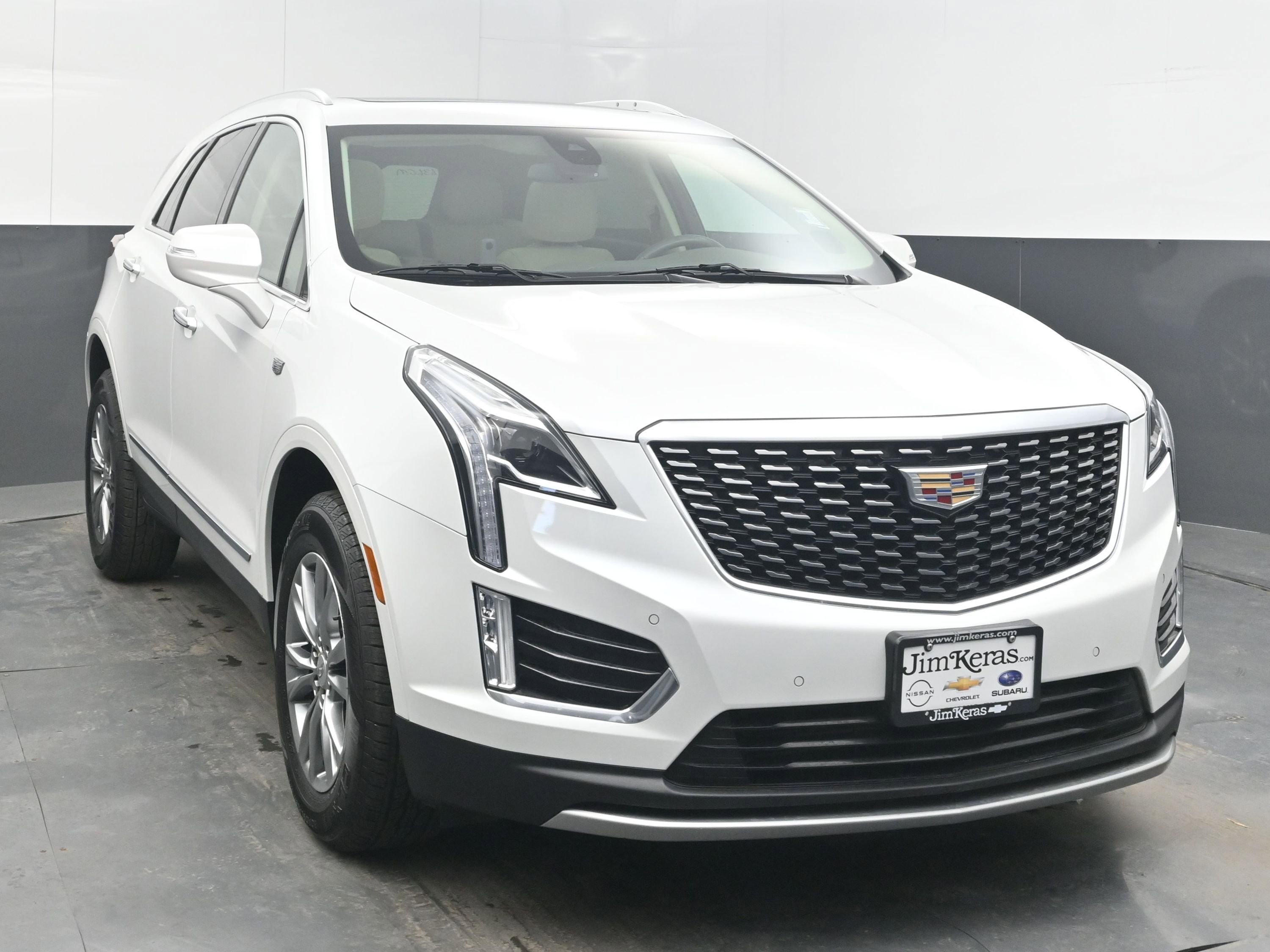 Used 2023 Cadillac XT5 Premium Luxury image 3