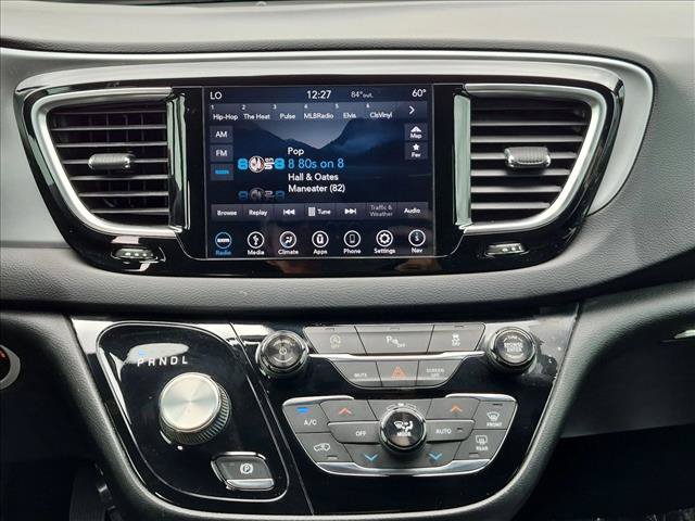 Used 2018 Chrysler Pacifica Touring Plus w/ S Appearance Package FWD image 15