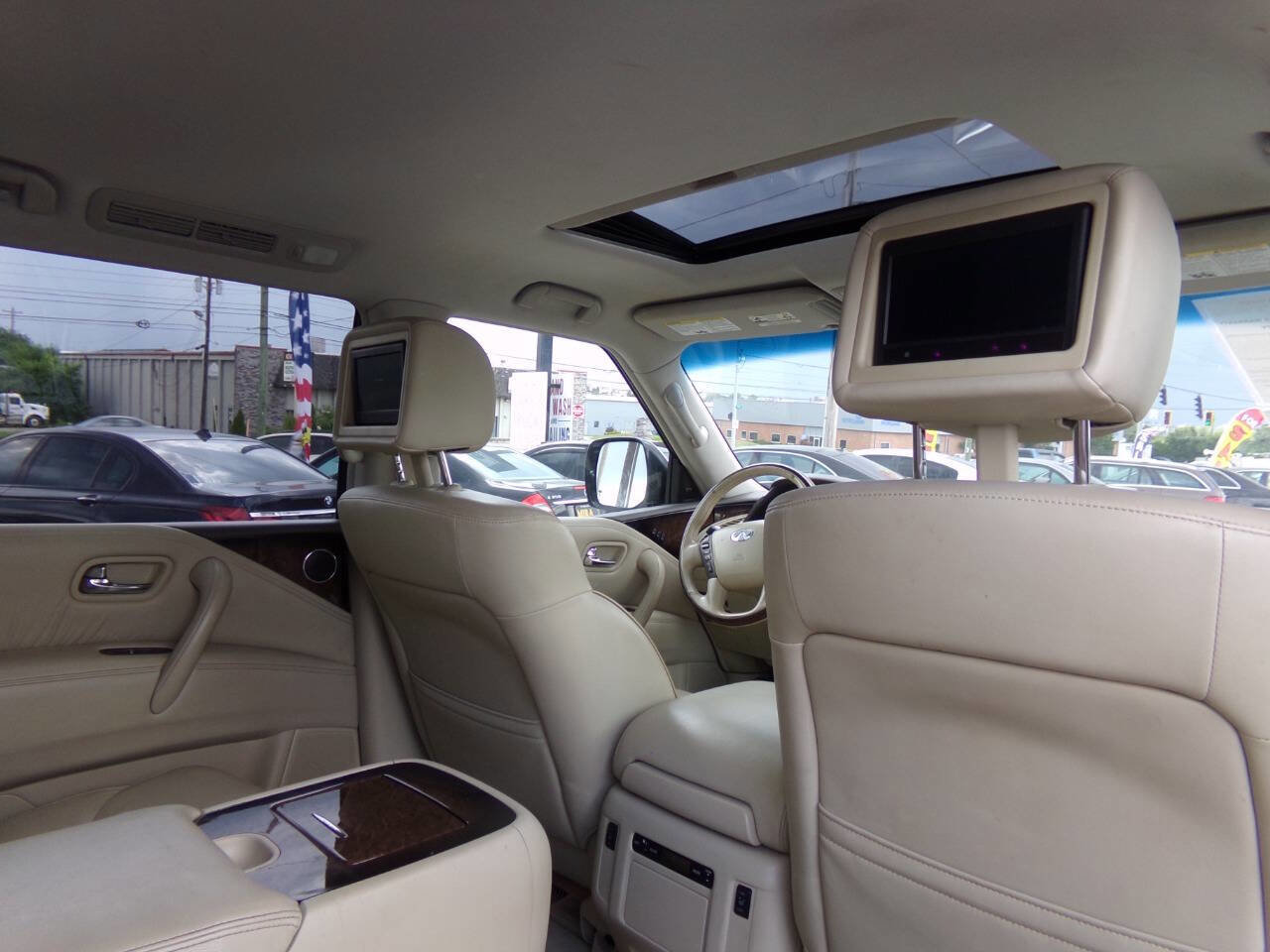 Used 2013 INFINITI QX56 4WD w/ Deluxe Touring Pkg image 35