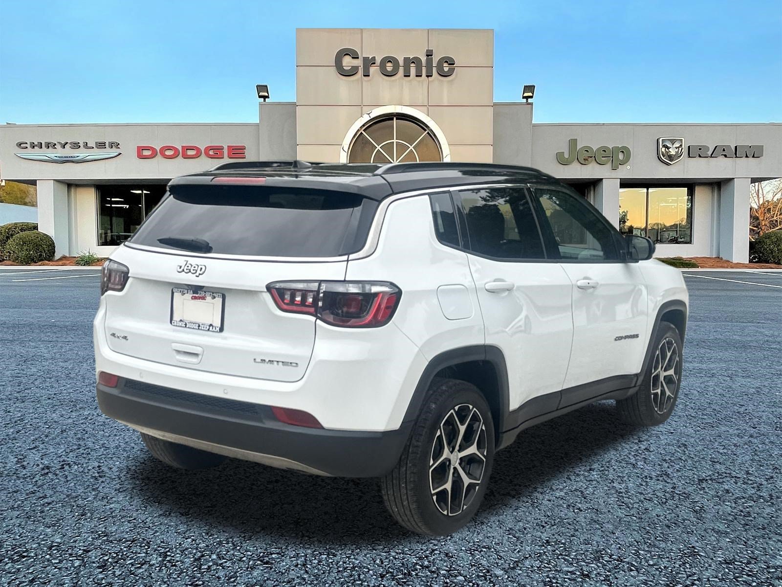 Used 2024 Jeep Compass Limited AWD/4WD image 3