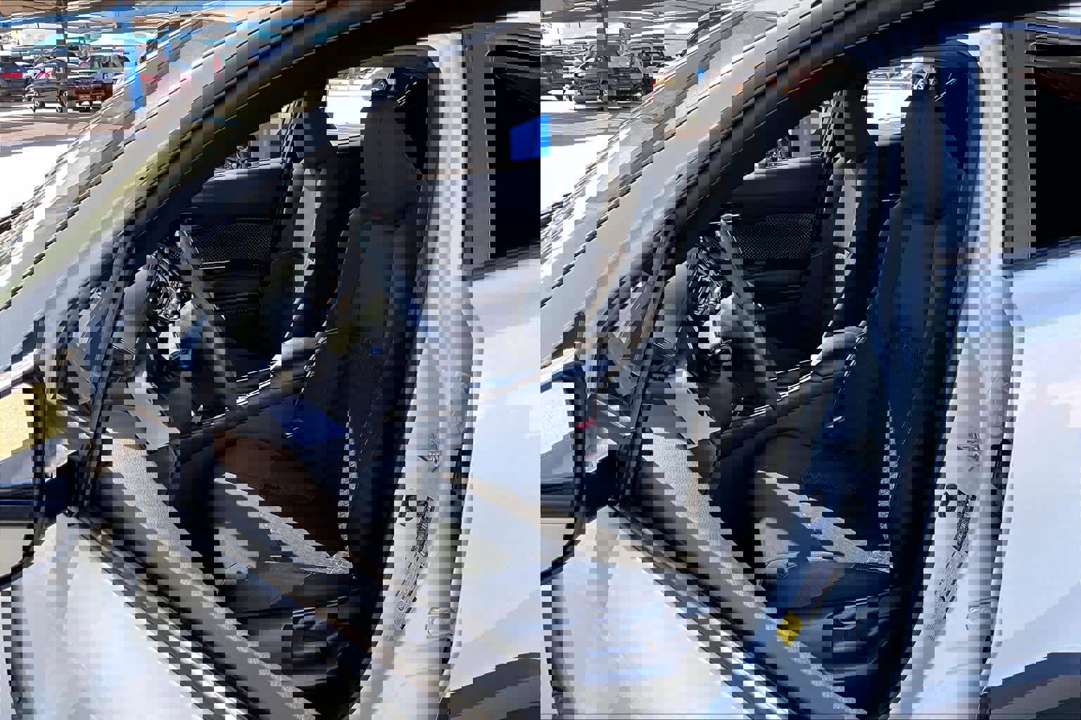 Used 2021 Toyota C-HR LE image 8