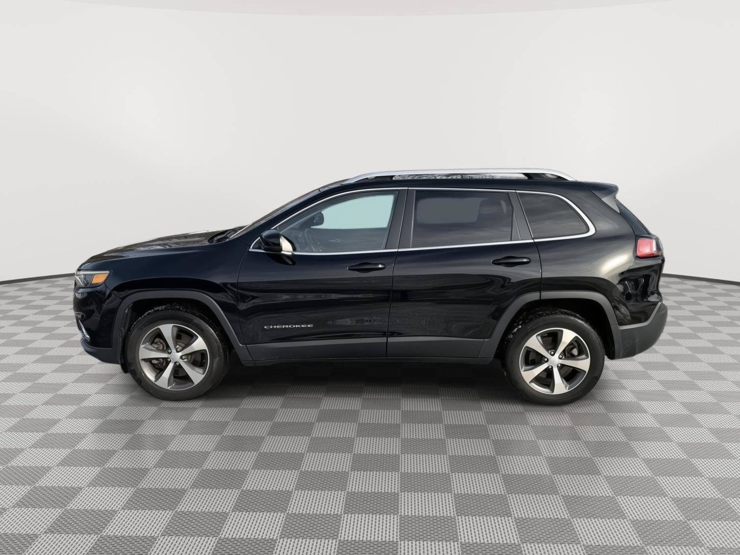 Used 2020 Jeep Cherokee Limited image 4