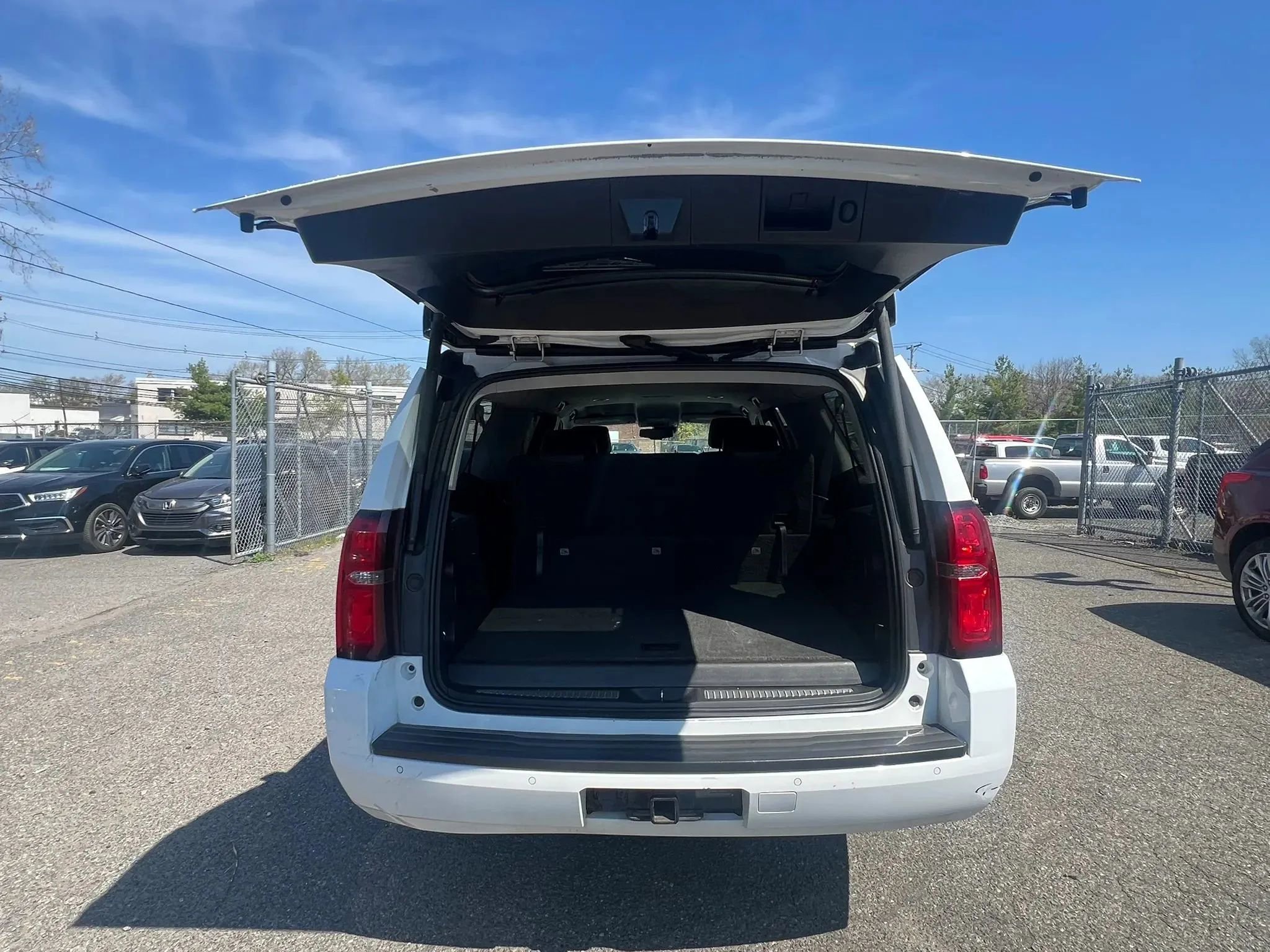 Used 2019 Chevrolet Suburban LT AWD/4WD image 9