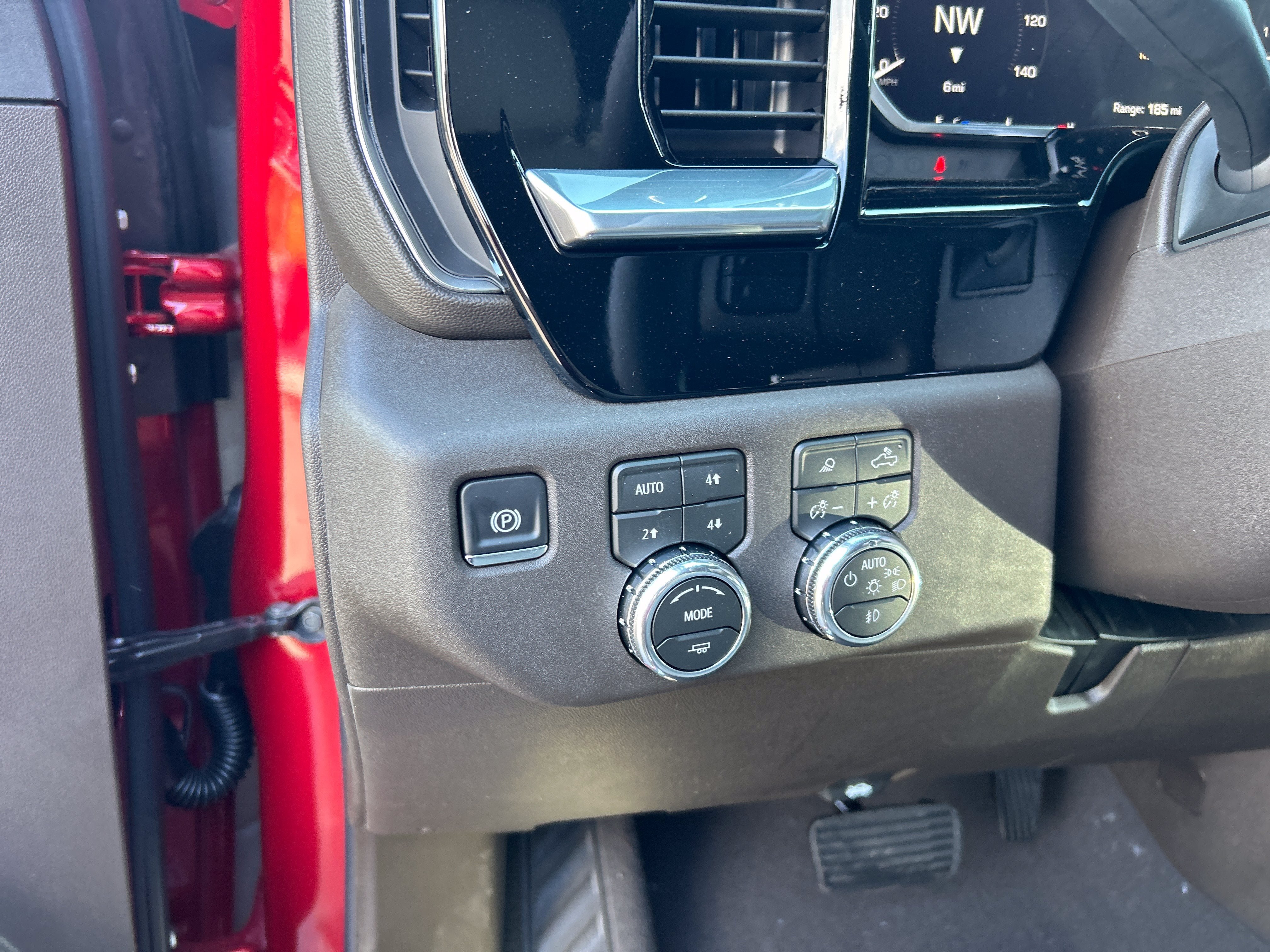 New 2026 GMC Sierra 2500 SLT w/ SLT Premium Package AWD/4WD image 23