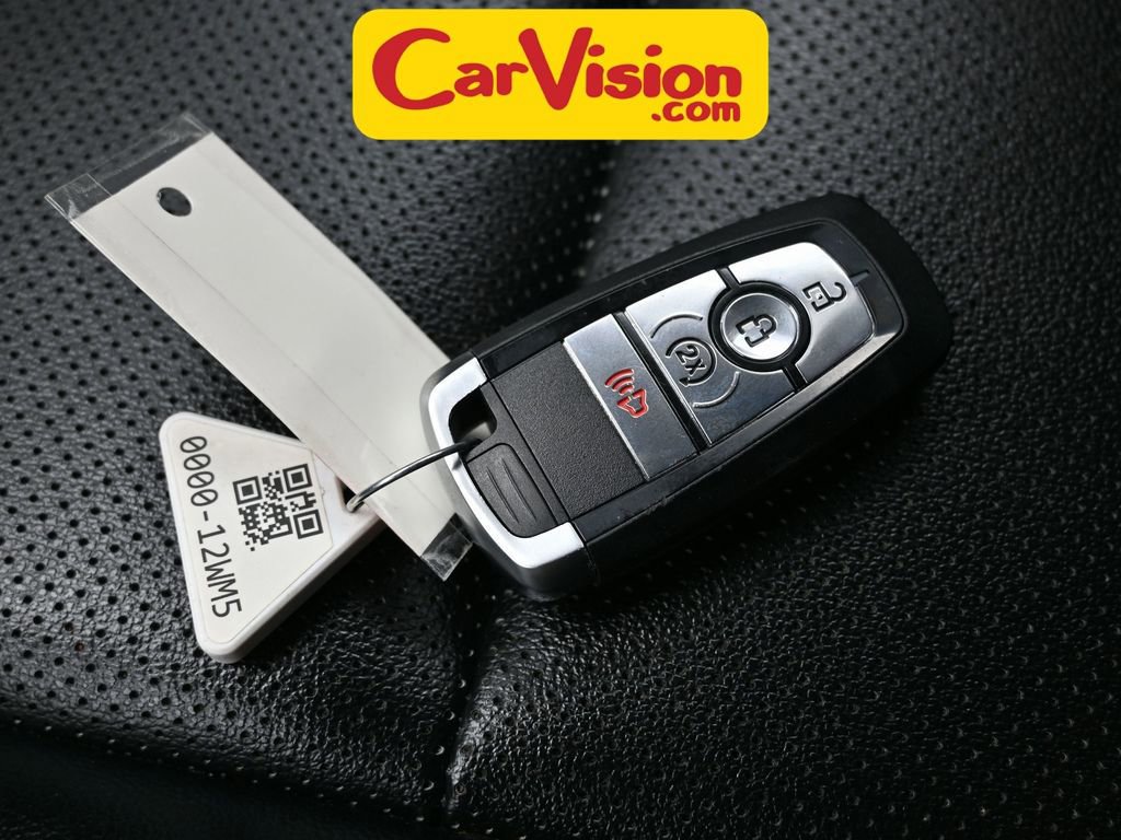 Used 2022 Ford Escape Titanium image 32