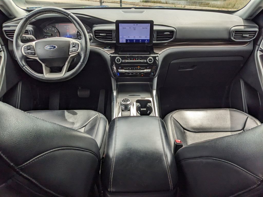 Used 2021 Ford Explorer Limited w/ Equipment Group 301A image 13