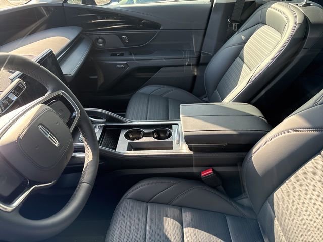 Used 2026 Lincoln Nautilus Reserve w/ Jet Appearance Package image 12