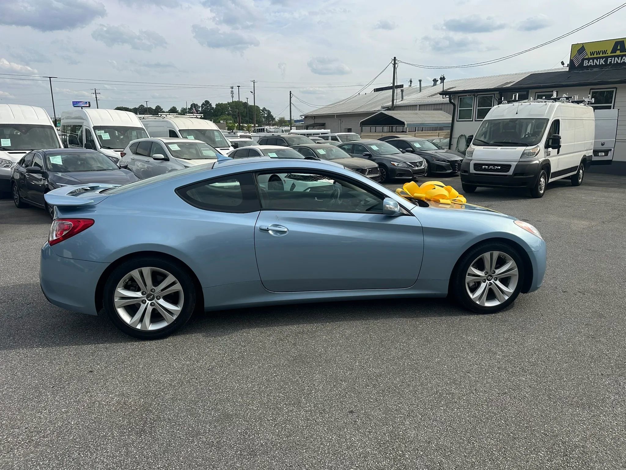 Used 2011 Hyundai Genesis 3.8 image 10