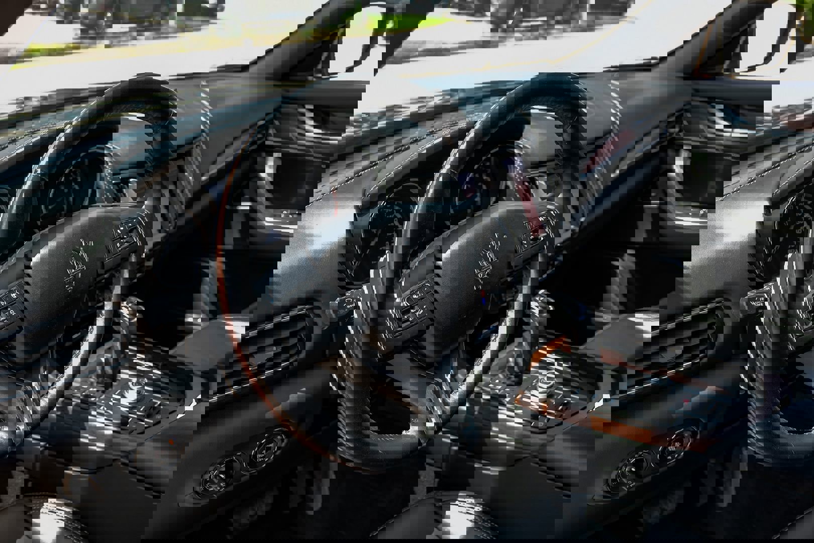 Used 2019 Maserati Levante S GranLusso image 17