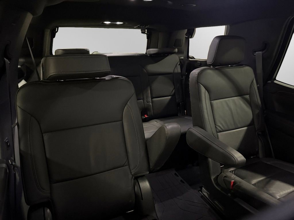 Used 2022 Chevrolet Tahoe Z71 w/ Luxury Package image 19