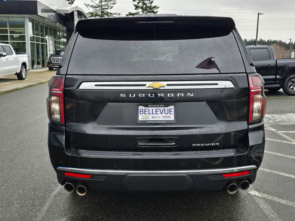 Used 2024 Chevrolet Suburban Premier AWD/4WD image 4