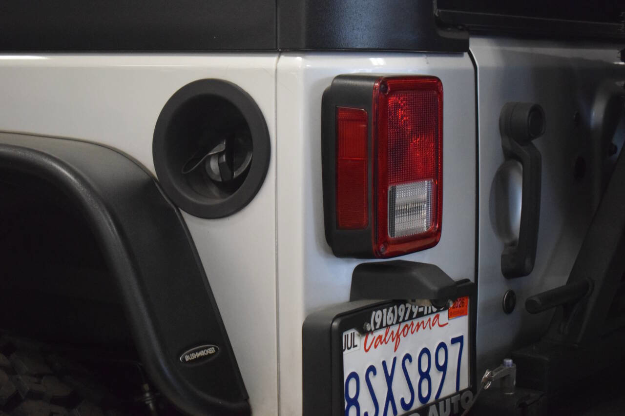 Used 2011 Jeep Wrangler Rubicon w/ Trailer Tow Group image 40