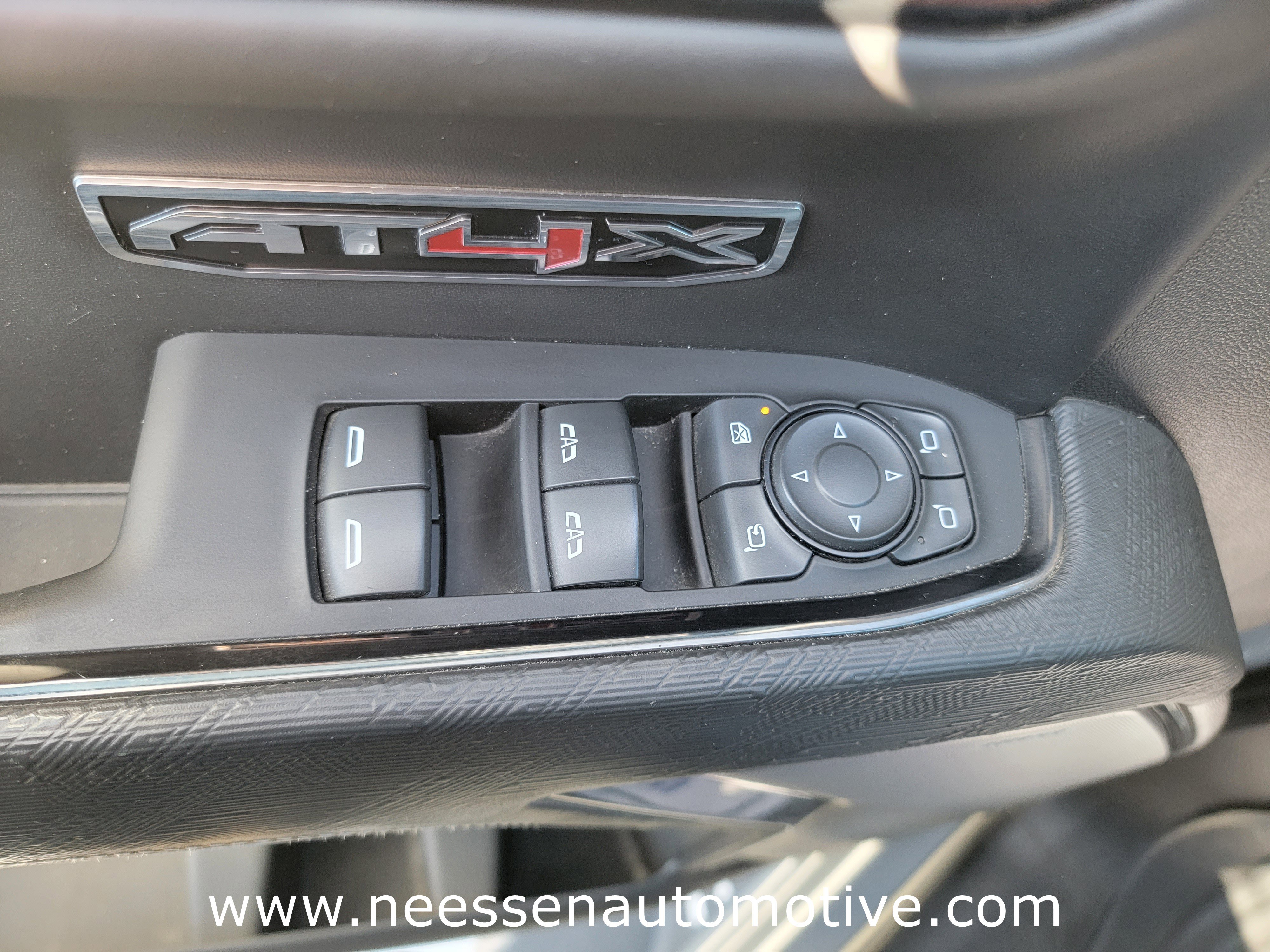 Used 2024 GMC Sierra 1500 AT4X image 16