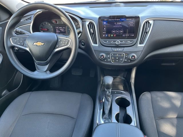 Used 2022 Chevrolet Malibu LT image 25
