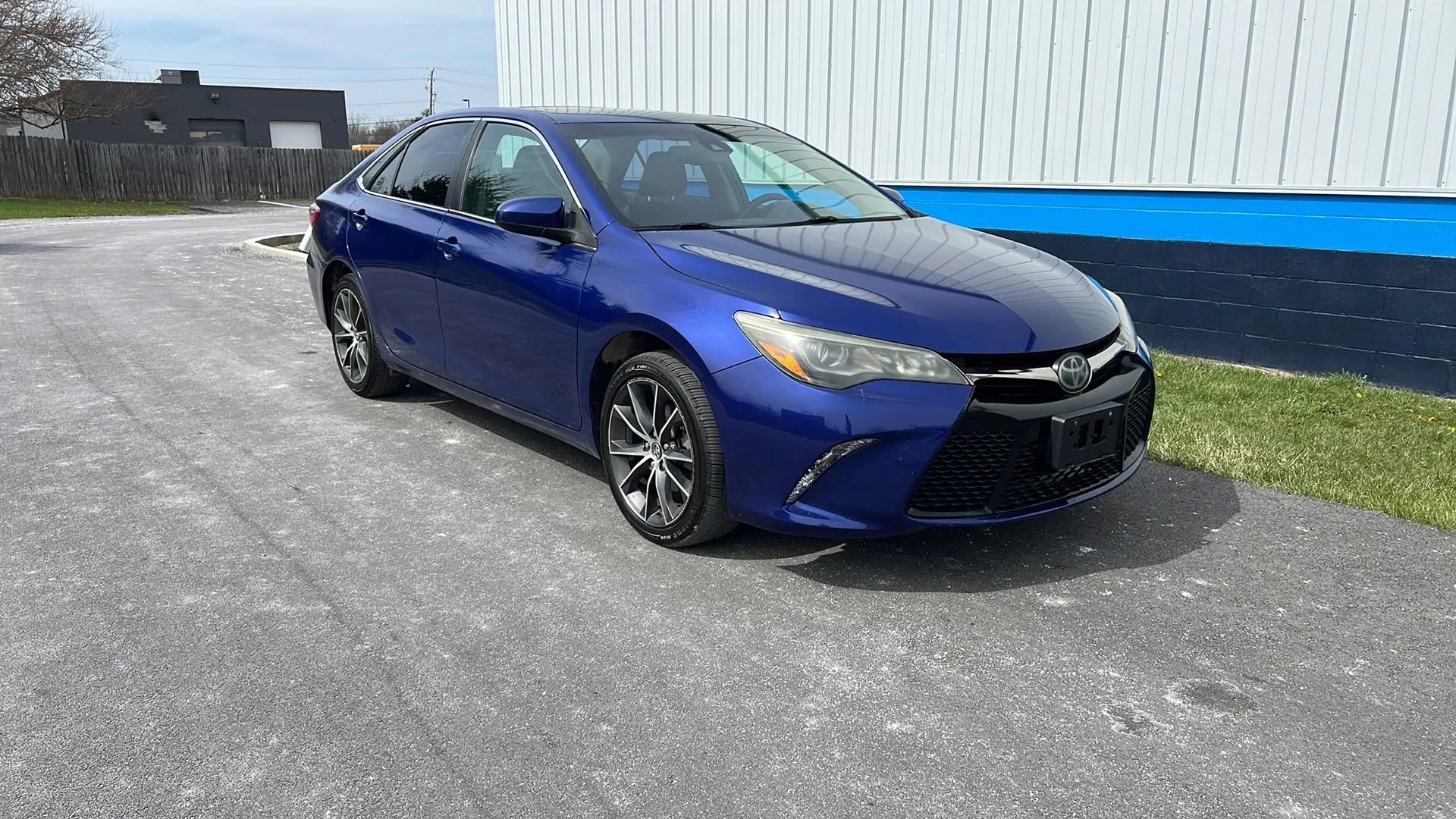 Used 2015 Toyota Camry XSE w/ Advanced Technology Package FWD image 3