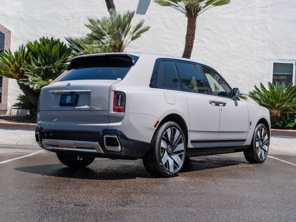 New 2026 Rolls-Royce Cullinan AWD/4WD image 2