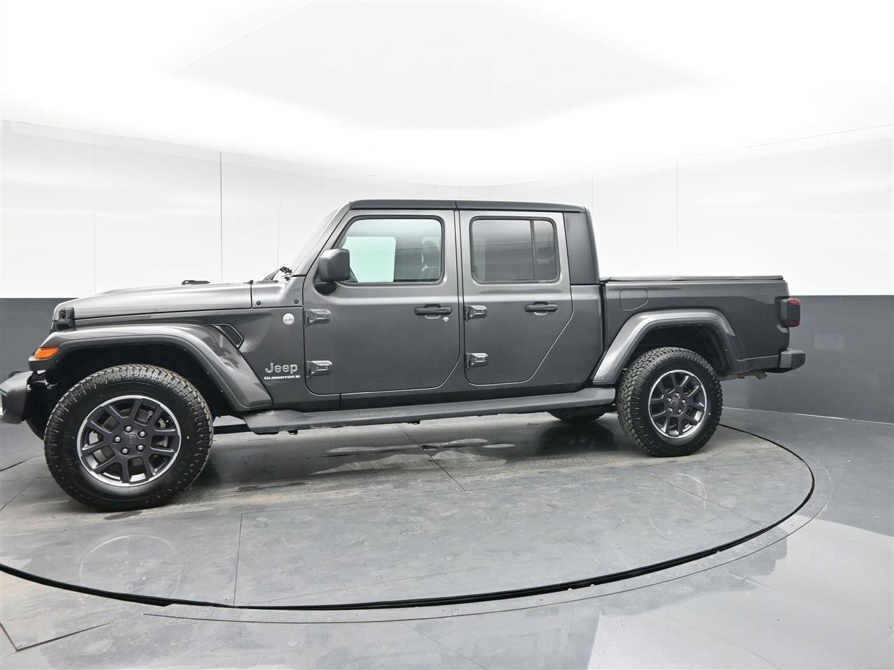 Used 2023 Jeep Gladiator Overland w/ Popular Equipment Package image 8