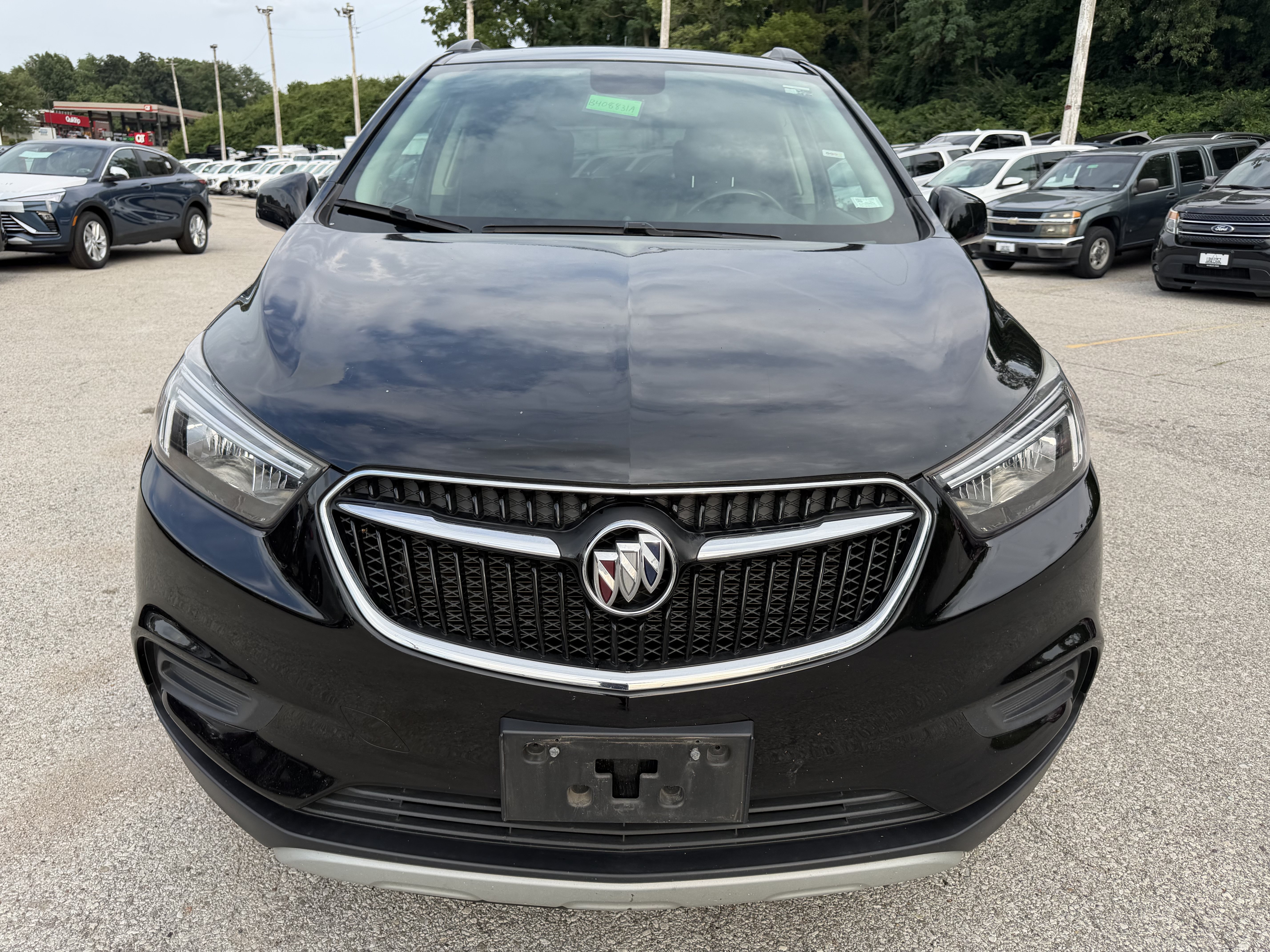 Used 2021 Buick Encore Preferred FWD image 2