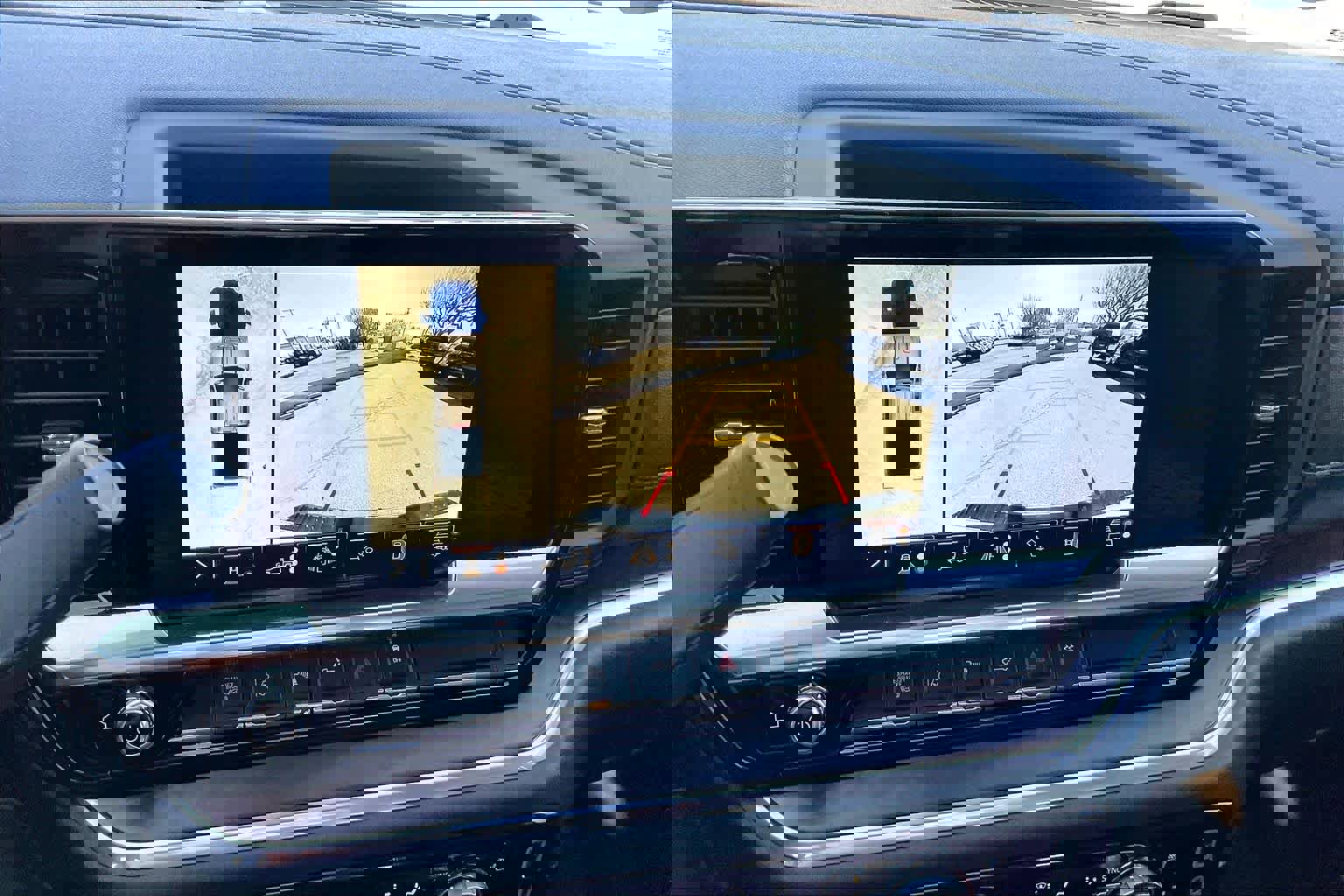 Used 2024 GMC Sierra 2500 SLT w/ SLT Premium Package image 54