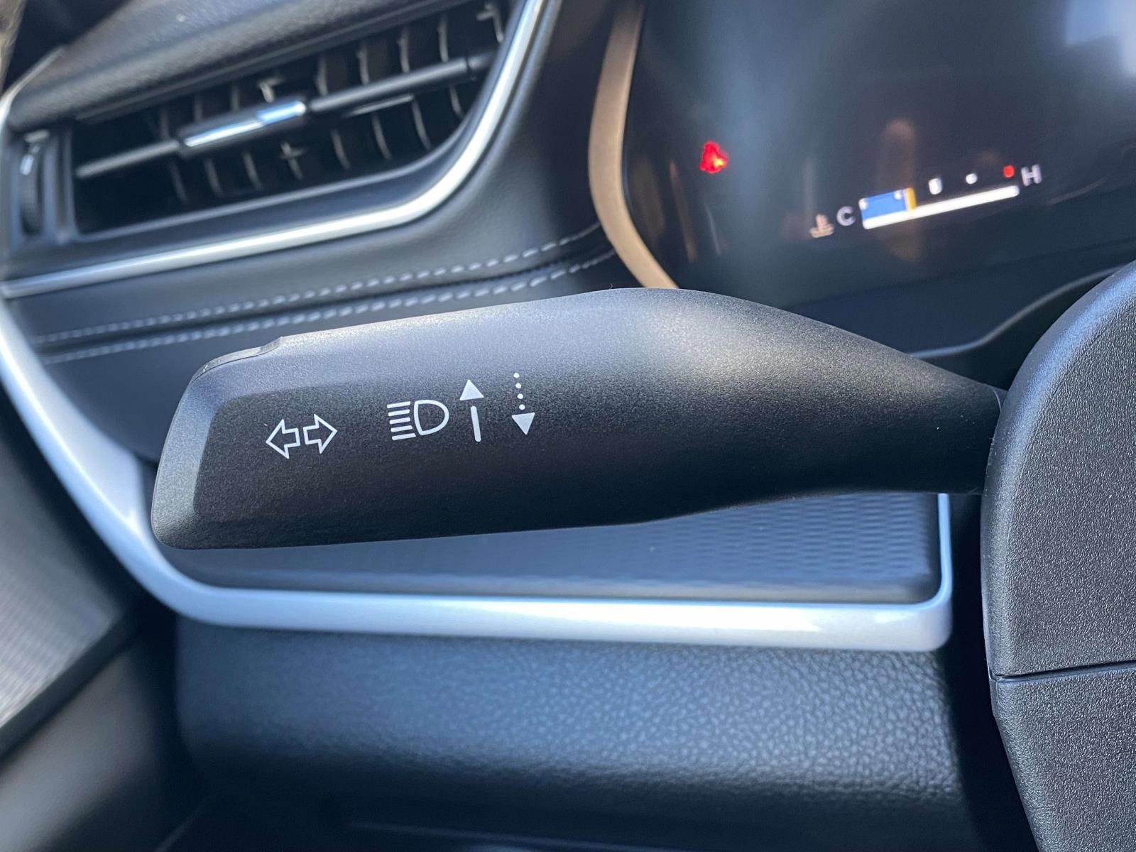 New 2025 Jeep Grand Cherokee Laredo image 23