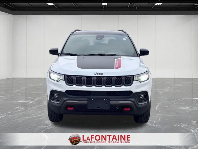 Used 2023 Jeep Compass Trailhawk AWD/4WD image 8