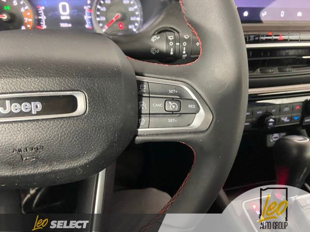 Used 2025 Jeep Compass Trailhawk image 25