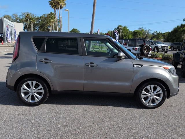 Used 2016 Kia Soul + FWD image 3