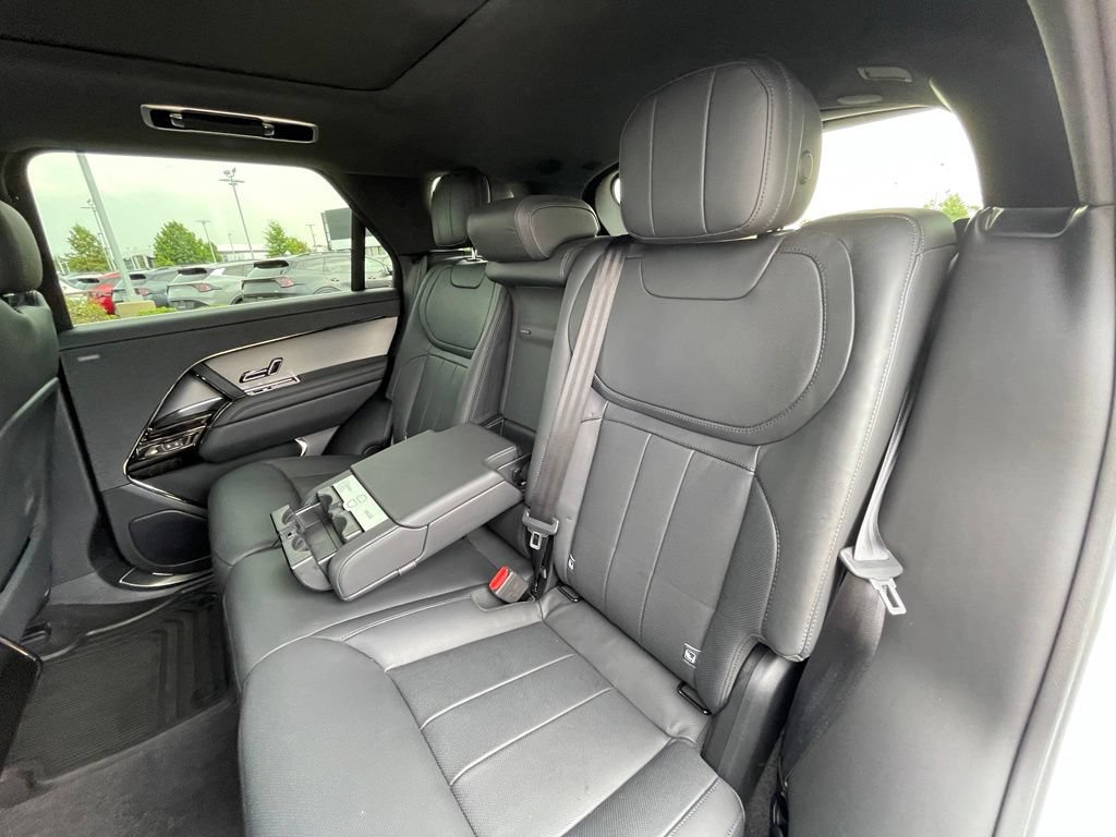 Used 2025 Land Rover Range Rover Sport Dynamic SE AWD/4WD image 14