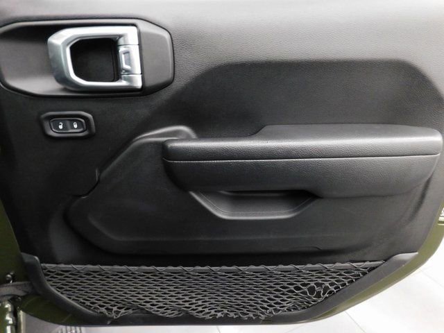 Used 2022 Jeep Gladiator Willys image 32