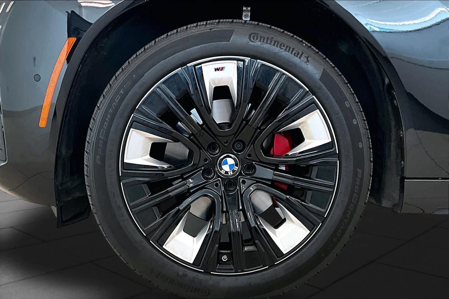 Used 2025 BMW X3 xDrive30i w/ M Sport Package AWD/4WD image 10