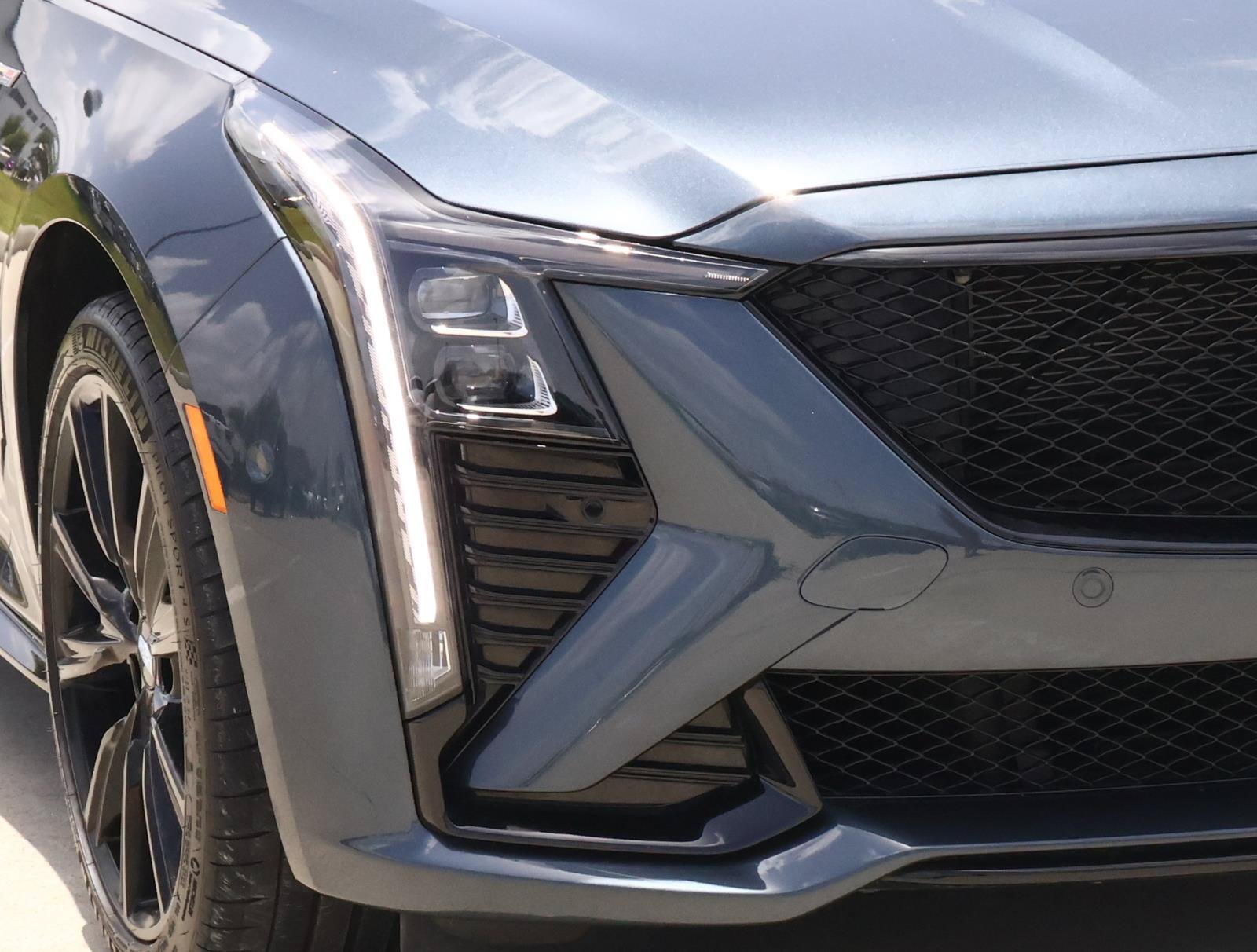 Used 2026 Cadillac CT5 V w/ Technology Package AWD/4WD image 7