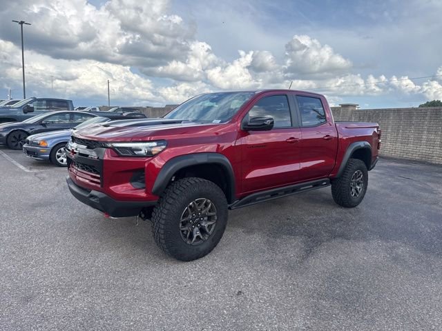 Used 2026 Chevrolet Colorado ZR2 w/ Technology Package AWD/4WD image 3
