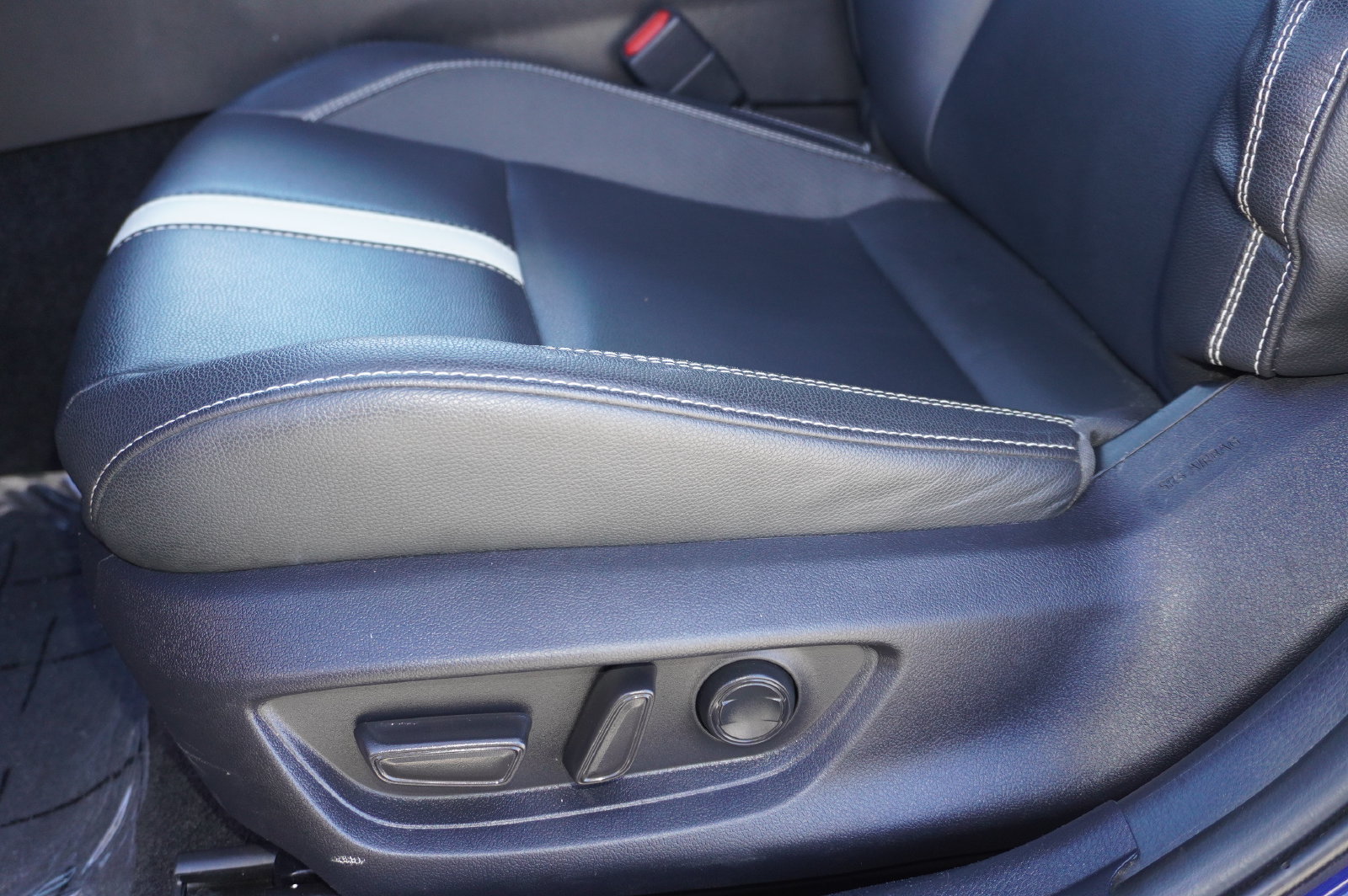 Certified 2025 Toyota Camry SE FWD image 13
