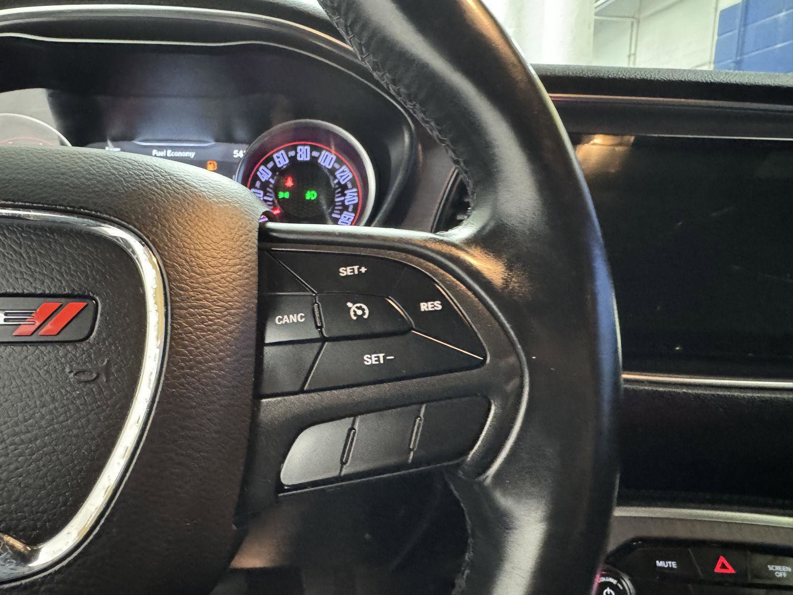 Used 2017 Dodge Challenger R/T image 21