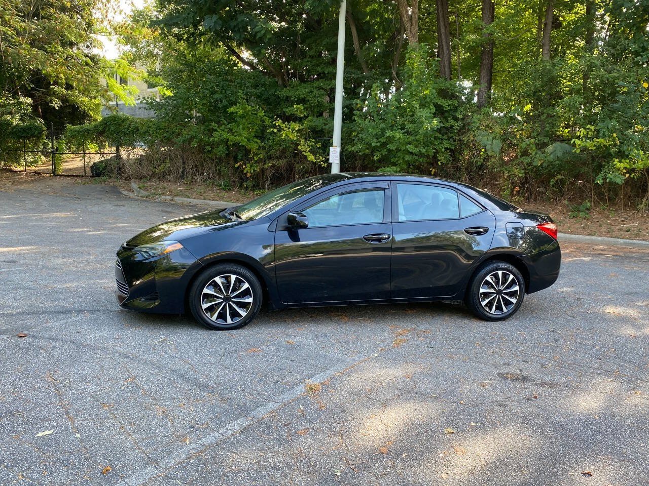 Used 2019 Toyota Corolla LE FWD image 8