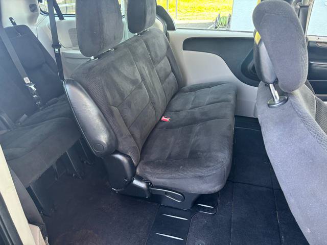 Used 2014 Dodge Grand Caravan American Value Package w/ UConnect Hands-Free Group FWD image 13