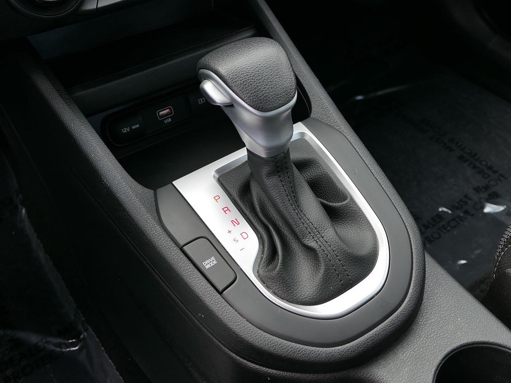 Used 2024 Kia Forte LXS w/ LXS Technology Package FWD image 19