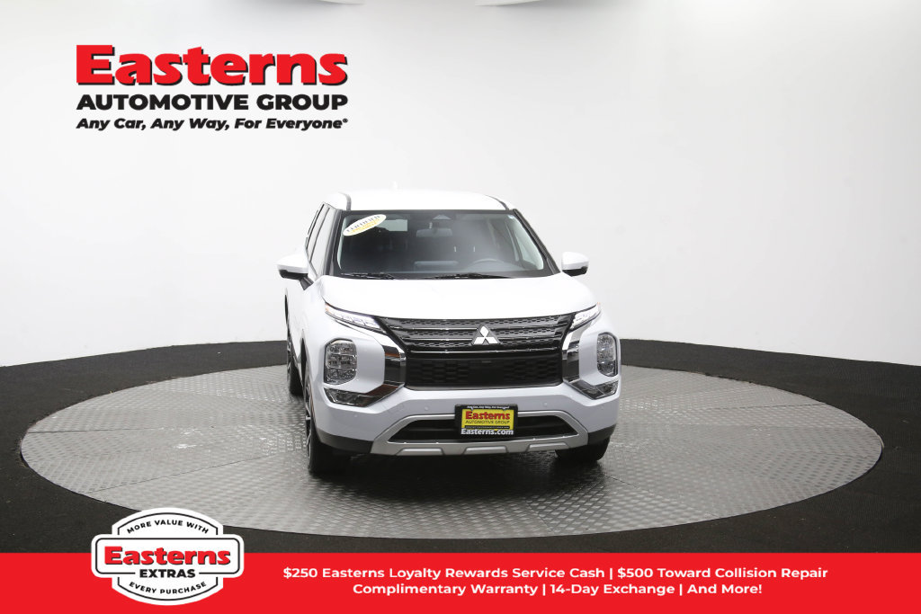 Used 2024 Mitsubishi Outlander SE FWD image 53